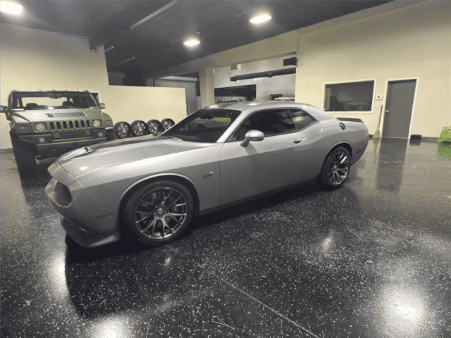 2015 Dodge Challenger SRT 392 RWD photo