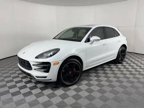 2017 Porsche Macan Turbo AWD photo