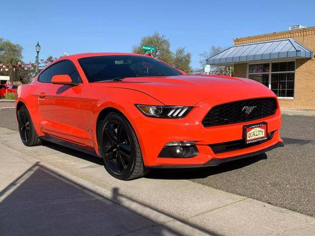 2015 Ford Mustang  RWD photo