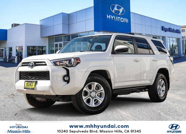 2022 Toyota 4Runner SR5 RWD photo