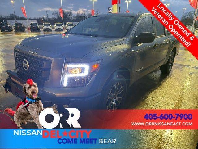 2022 Nissan Titan SV RWD photo