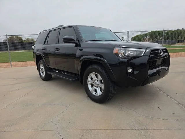 2022 Toyota 4Runner SR5 RWD photo