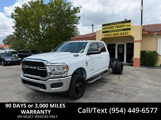2022 Ram 3500 Big Horn 4WD photo