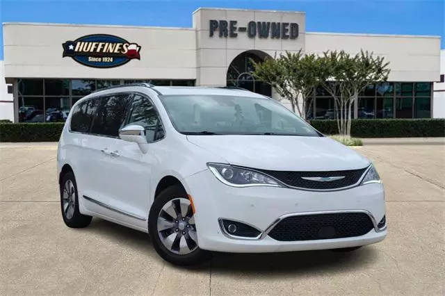 2020 Chrysler Pacifica Minivan Hybrid Limited FWD photo