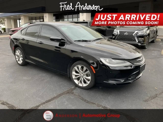 2015 Chrysler 200 S AWD photo