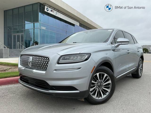 2022 Lincoln Nautilus Reserve AWD photo