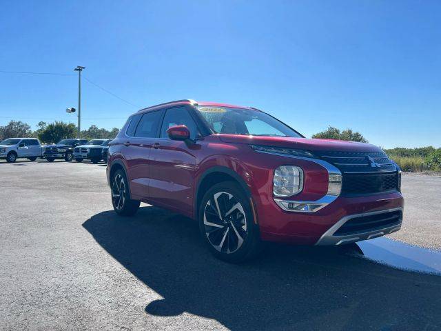 2022 Mitsubishi Outlander FWD photo