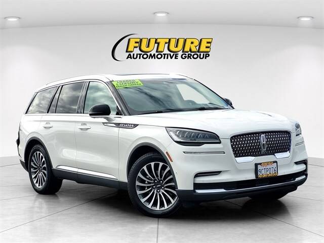 2022 Nissan Sentra SV FWD photo