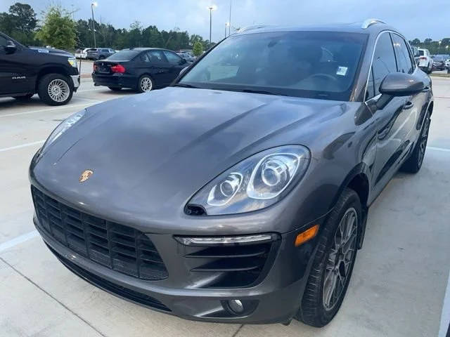 2015 Porsche Macan S AWD photo