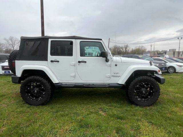 2016 Jeep Wrangler Unlimited Sahara 4WD photo