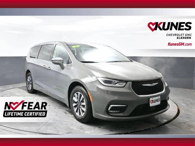 2022 Chrysler Pacifica Minivan Hybrid Limited FWD photo