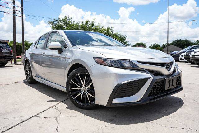 2022 Toyota Camry SE FWD photo