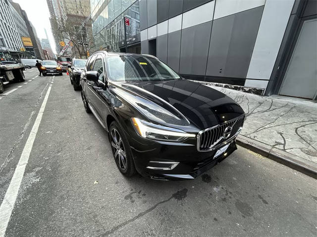 2021 Volvo XC60 Inscription AWD photo