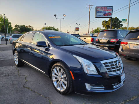 2015 Cadillac XTS Luxury FWD photo