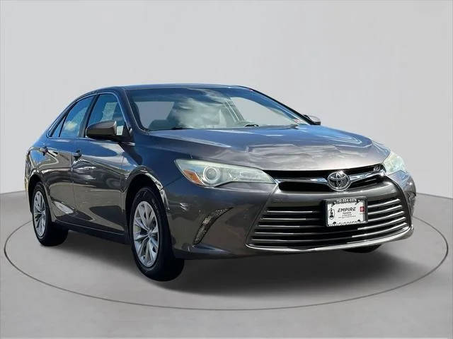 2016 Toyota Camry LE FWD photo