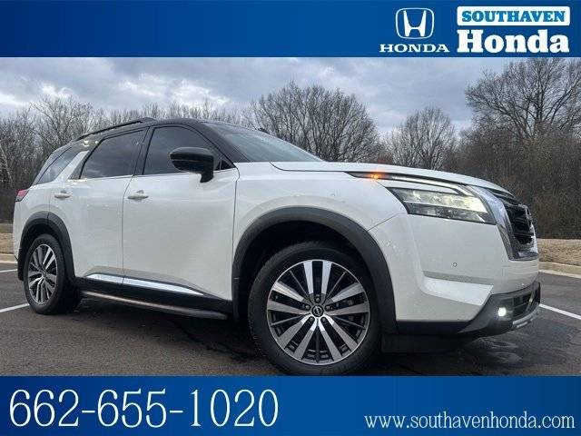 2022 Nissan Pathfinder Platinum FWD photo