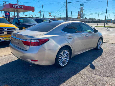 2015 Lexus ES Crafted Line FWD photo