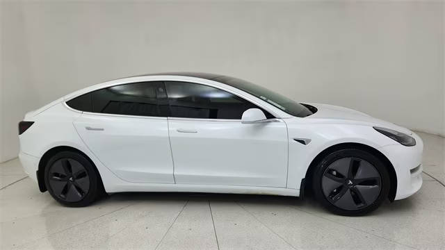 2018 Tesla Model 3 Long Range Battery AWD photo