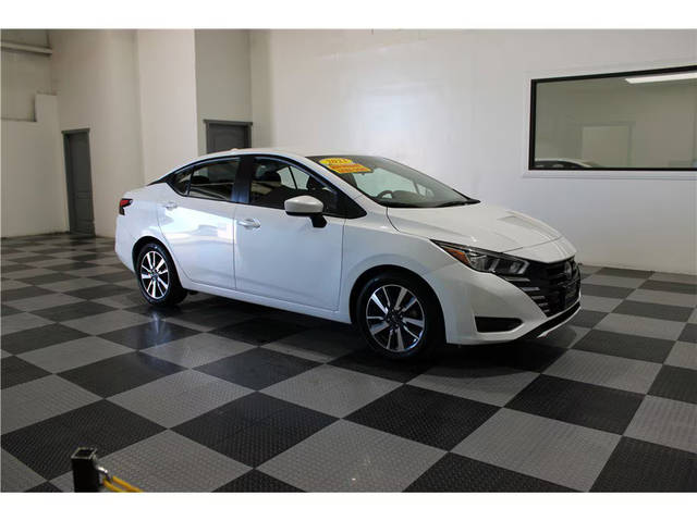 2023 Nissan Versa SV FWD photo