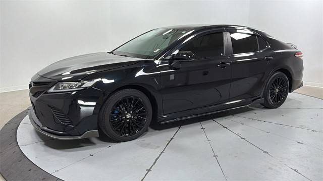 2020 Toyota Camry SE Nightshade FWD photo