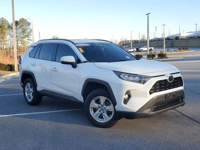 2021 Toyota RAV4 XLE FWD photo