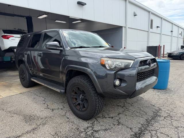 2015 Toyota 4Runner SR5 RWD photo