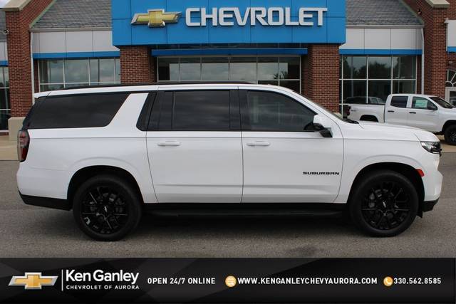 2022 Chevrolet Suburban RST 4WD photo