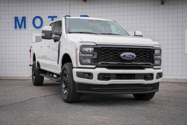 2023 Ford  LARIAT 4WD photo