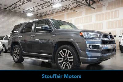 2016 Toyota 4Runner Limited 4WD photo
