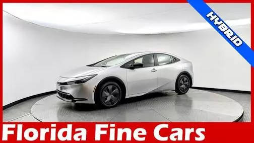 2023 Toyota Prius LE FWD photo