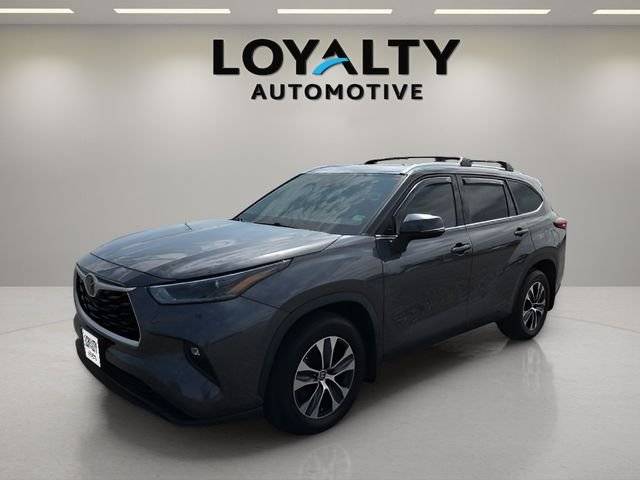2021 Toyota Highlander XLE AWD photo