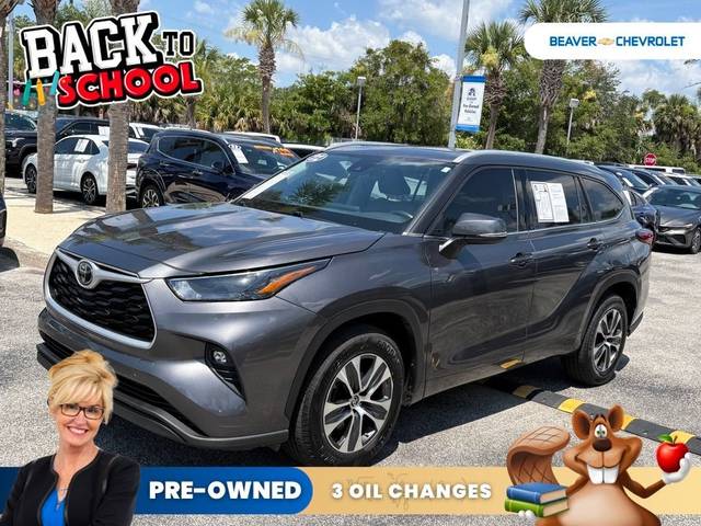 2022 Toyota Highlander XLE FWD photo
