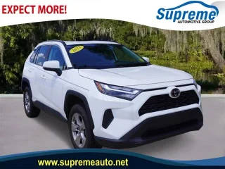 2023 Toyota RAV4 XLE FWD photo