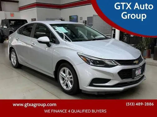 2017 Chevrolet Cruze LT FWD photo