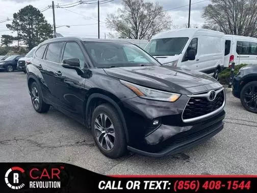 2021 Toyota Highlander XLE FWD photo