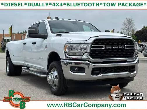 2023 Ram 3500 Big Horn 4WD photo