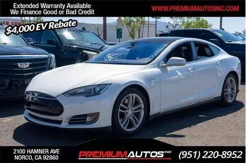 2015 Tesla Model S 70D AWD photo