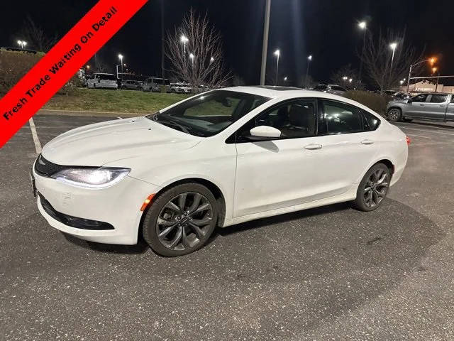 2015 Chrysler 200 S AWD photo