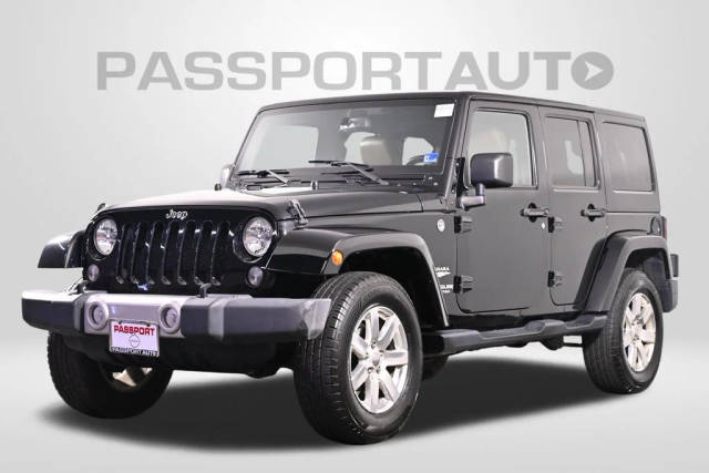 2015 Jeep Wrangler Unlimited Sahara 4WD photo
