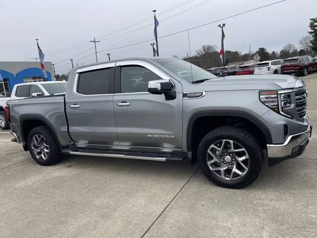 2023 GMC Sierra 1500 SLT 4WD photo