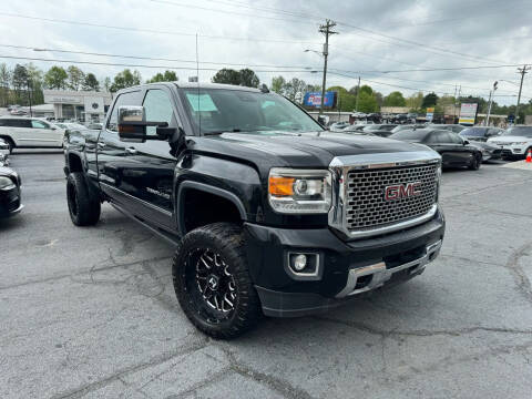 2016 GMC Sierra 2500HD Denali 4WD photo