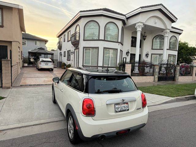 2015 MINI Hardtop 2 Door  FWD photo