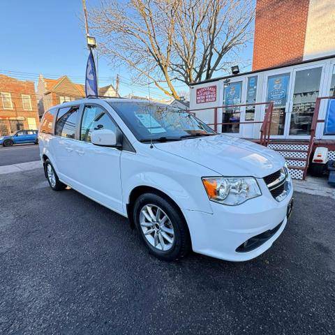 2019 Dodge Grand Caravan SXT FWD photo