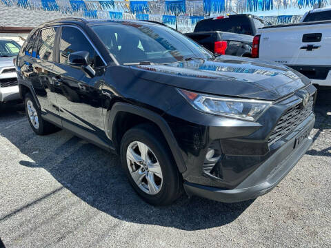 2020 Toyota RAV4 XLE AWD photo