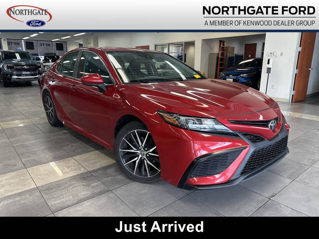 2021 Toyota Camry SE FWD photo