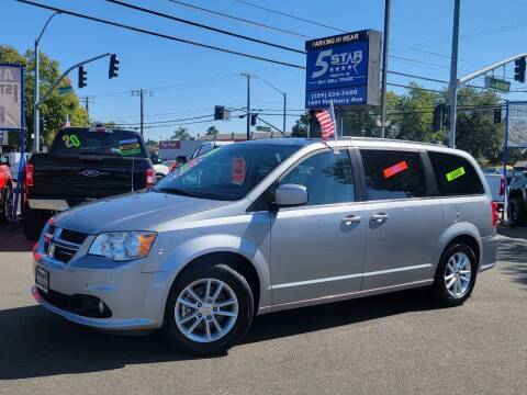 2020 Dodge Grand Caravan SXT FWD photo