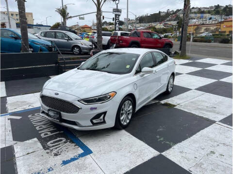 2019 Ford Fusion Energi Titanium FWD photo