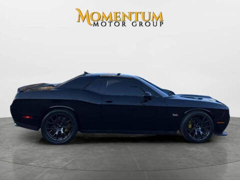 2015 Dodge Challenger R/T Scat Pack RWD photo