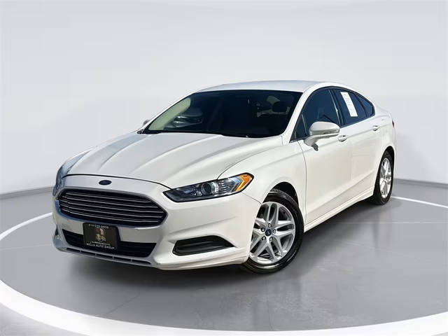 2015 Ford Fusion SE FWD photo