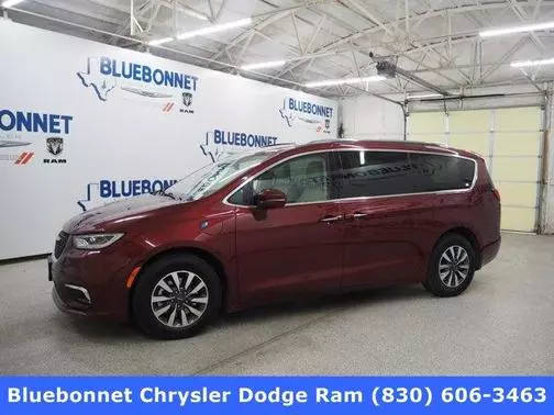 2021 Chrysler Pacifica Minivan Hybrid Touring L FWD photo